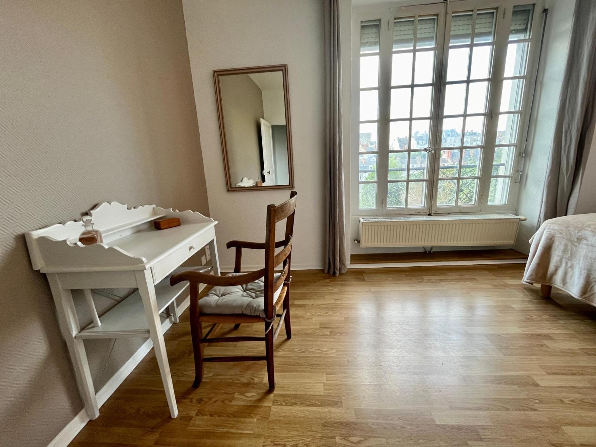 La Place Du Chateau - Vue Exceptionnelle Sur Le Chateau De 블루아 외부 사진