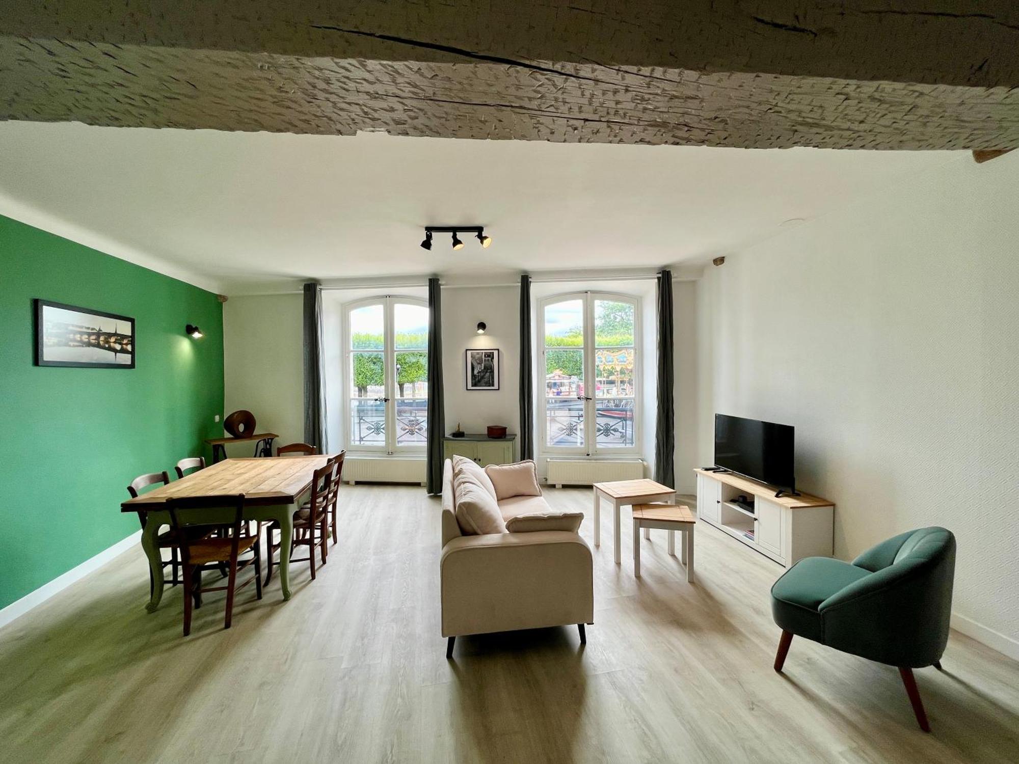 La Place Du Chateau - Vue Exceptionnelle Sur Le Chateau De 블루아 외부 사진